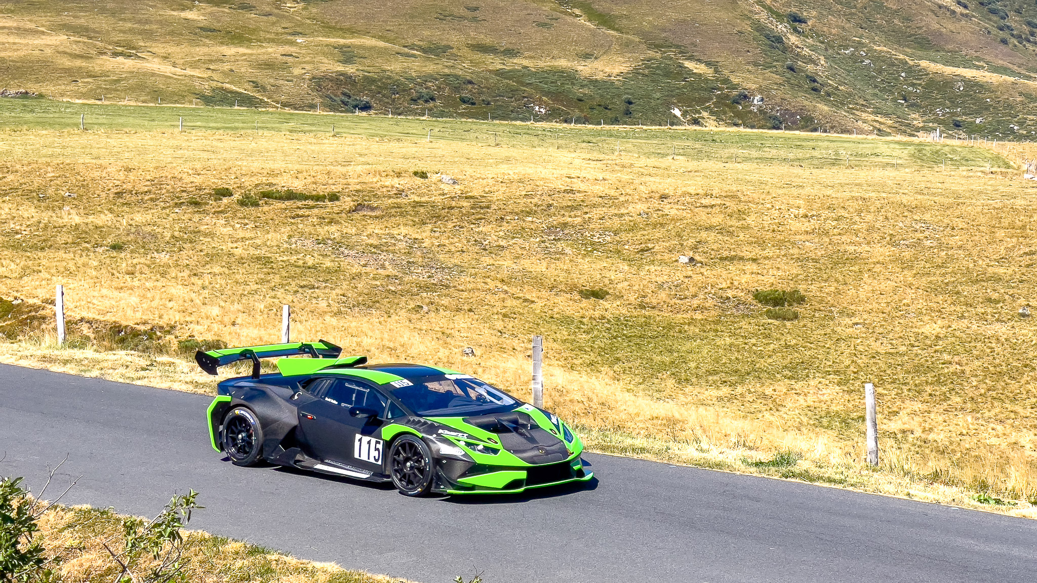 Course de Côte du Mont Dore, magnifique Lamborghini