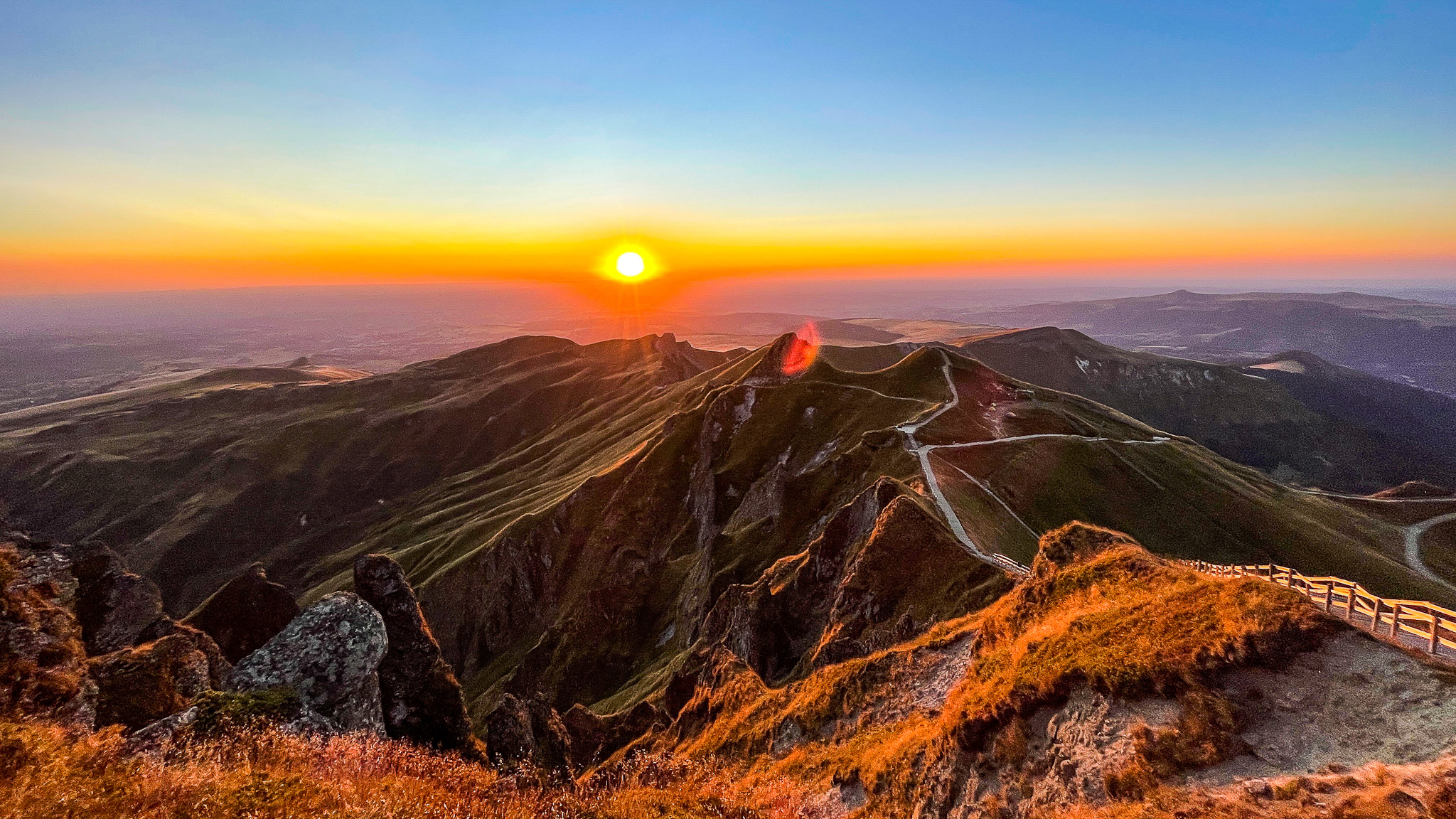 Puy de Sancy, coucher au sommet du Puy de Sancy