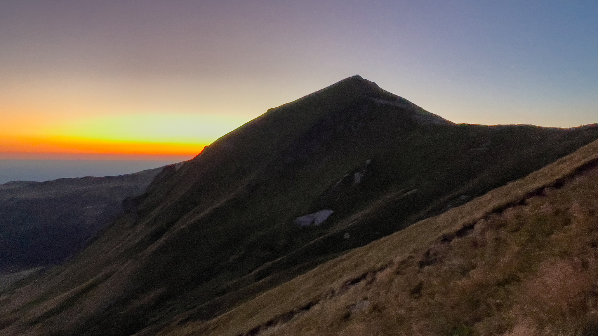 Puy de Sancy, soleil couchant sur le Puy de Sancy