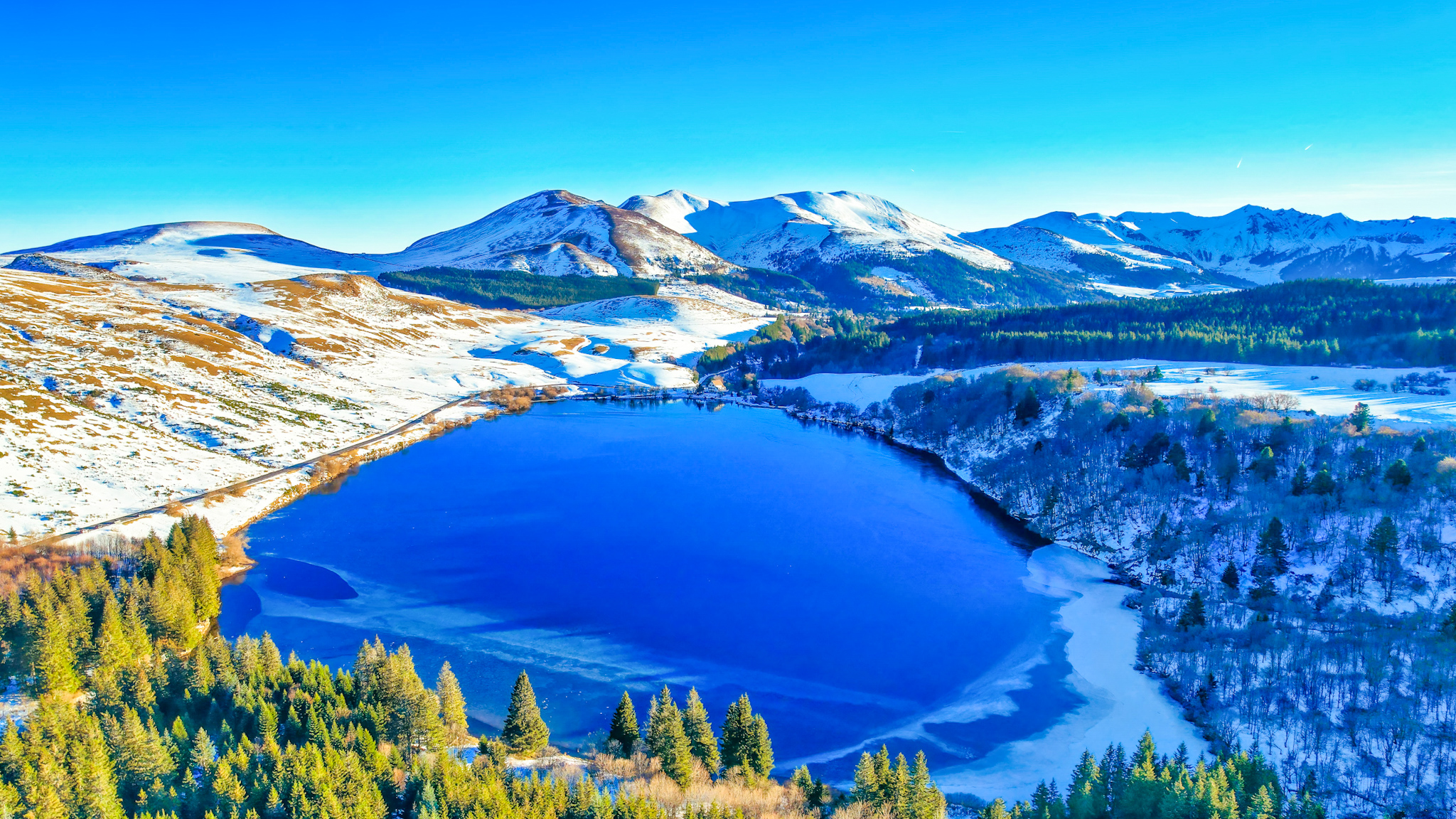 Auvergne, le Lac de Guéry au cœur du Massif du Sancy
