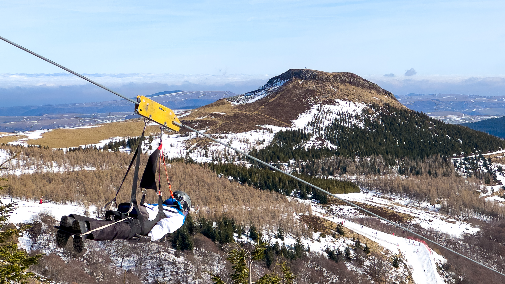Tyrolienne Super Besse, dans la descente vers Super Besse