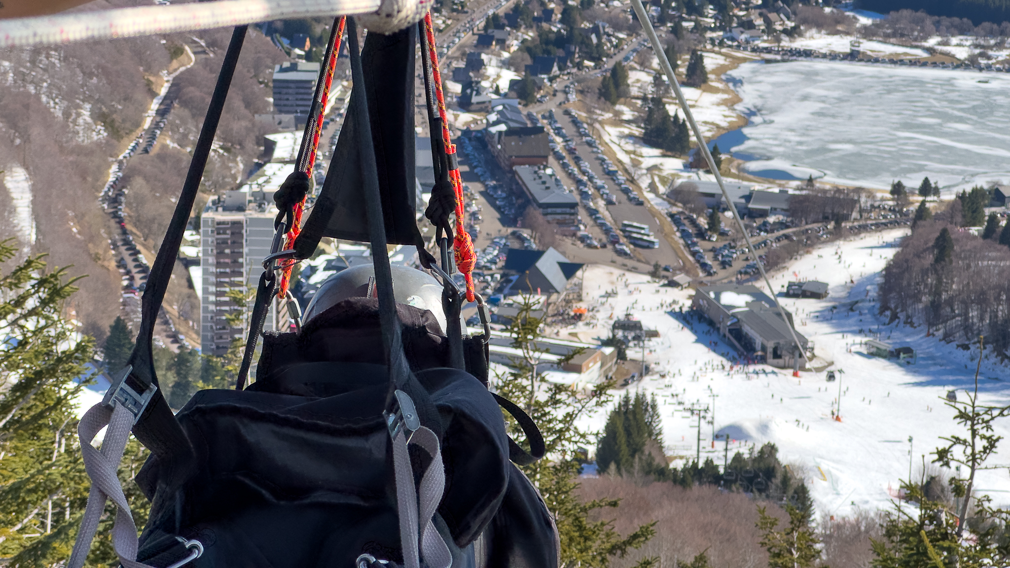 sur le départ sur la Tyrolienne Super Besse