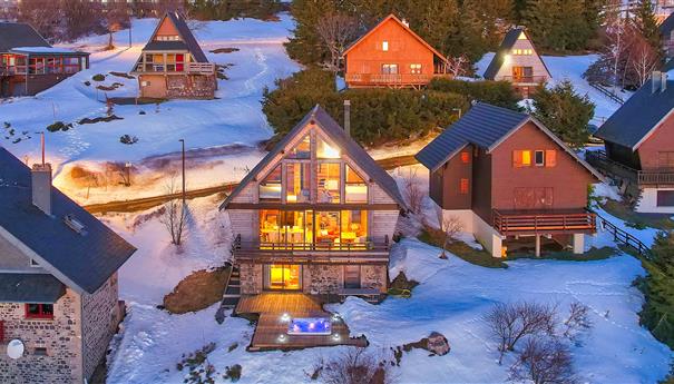 Chalet à Super Besse avec Spa