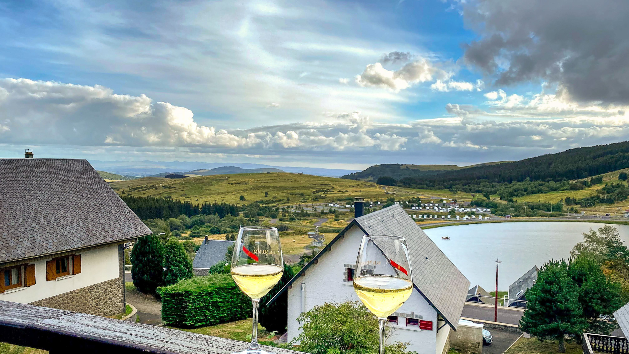 Chalet Cascade Super Besse, pourquoi pas un aperitif