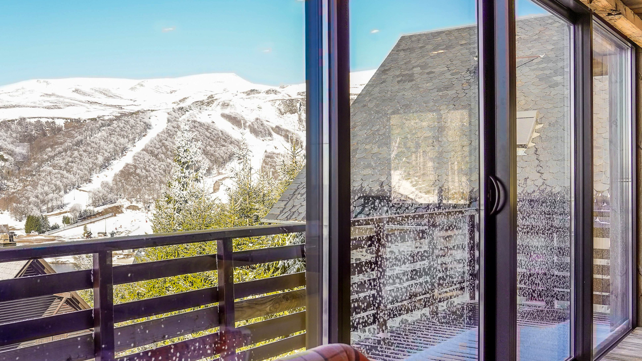 Chalet Cascade, la vue sur les pistes de Ski de la Station de Super Besse