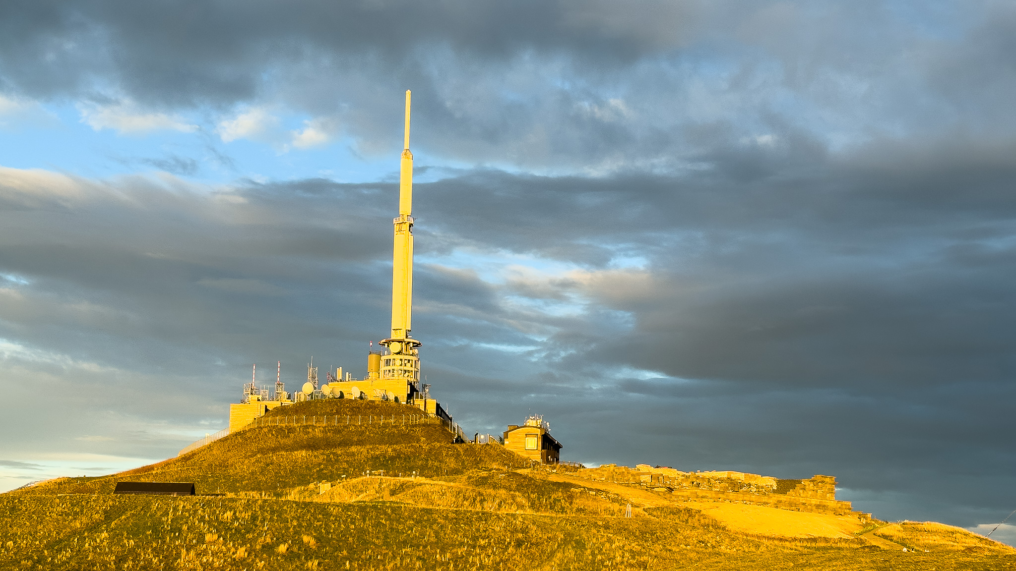 Coucher de soleil au sommet du Puy de Dôme