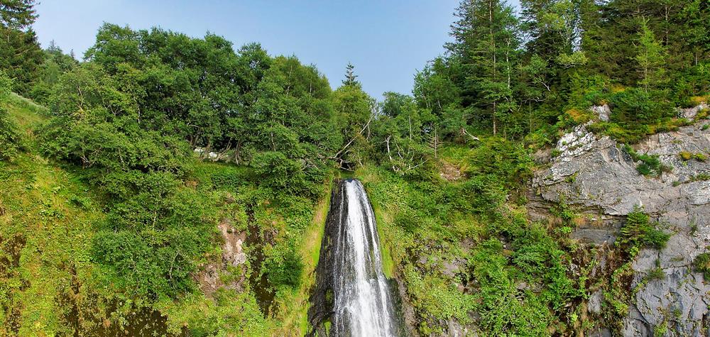 La Grande Cascade, naissance sur les pentes du plateau de Durbise