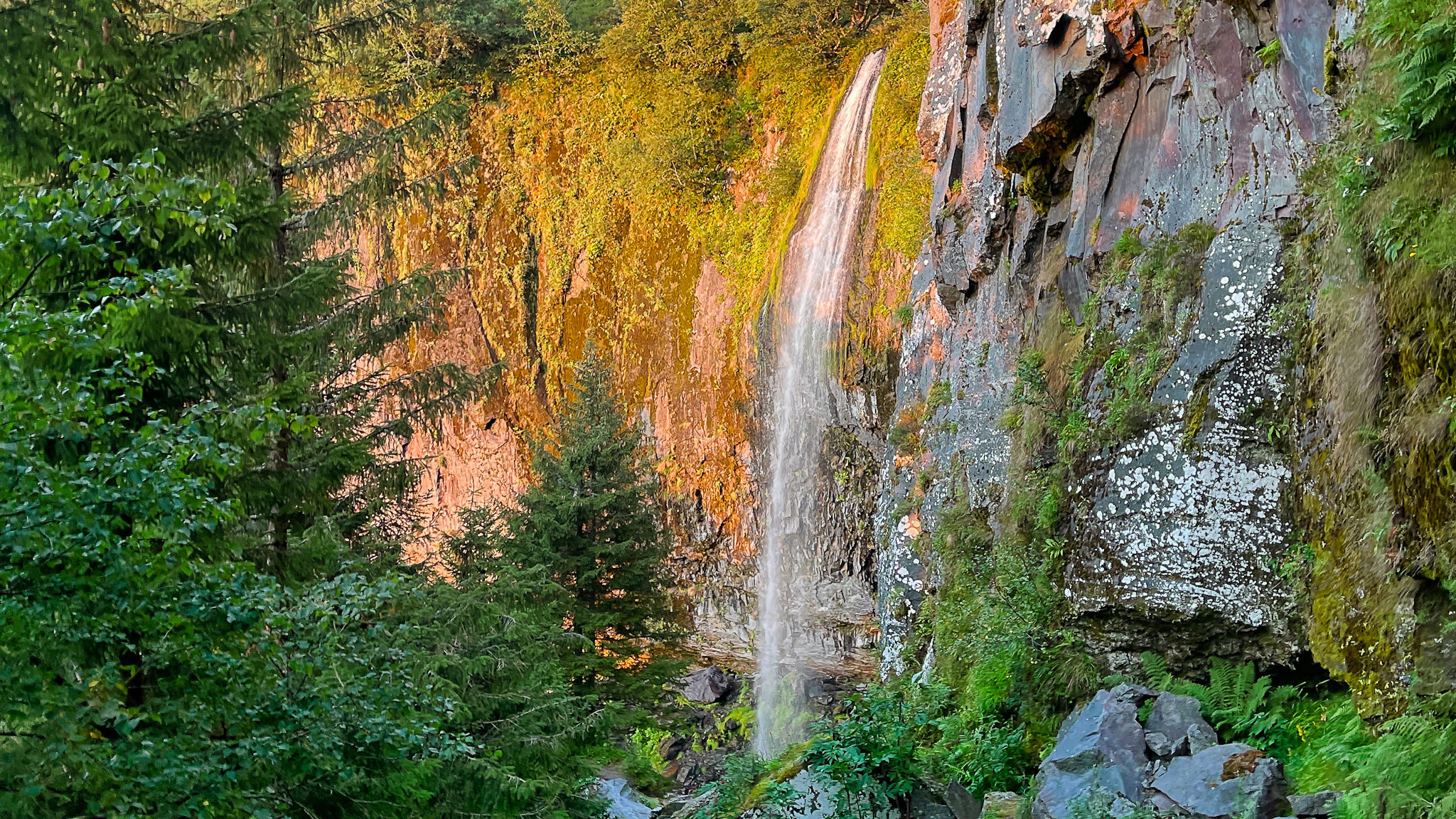 La Grande Cascade au Mont Dore, la chute vertigineuse