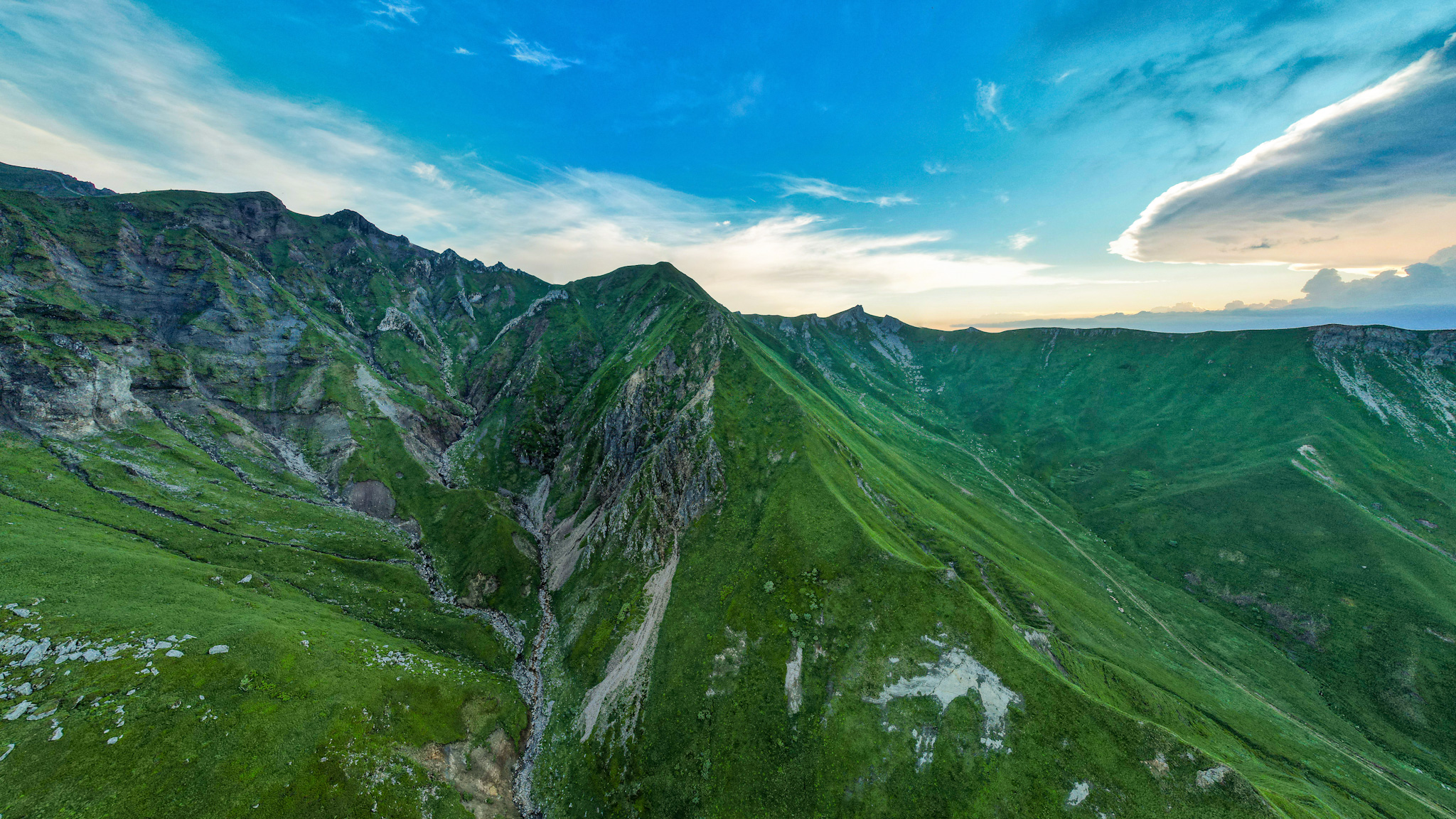Massif du Sancy, le Val de Courre et le Val d'Enfer