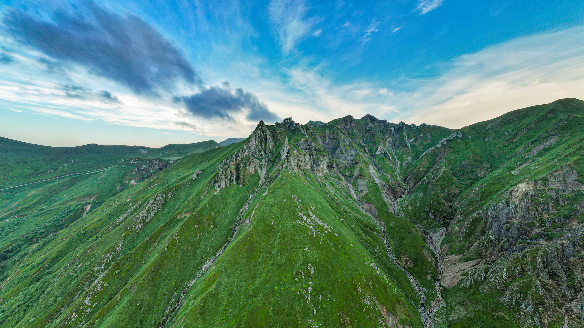Massif du Sancy, le Val de Courre et le Val d'Enfer