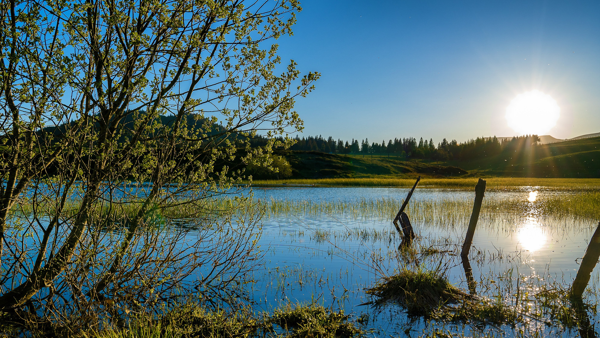 Super Besse, lac de bourdouze, entre le Lac Pavin et le Lac de Montcynere