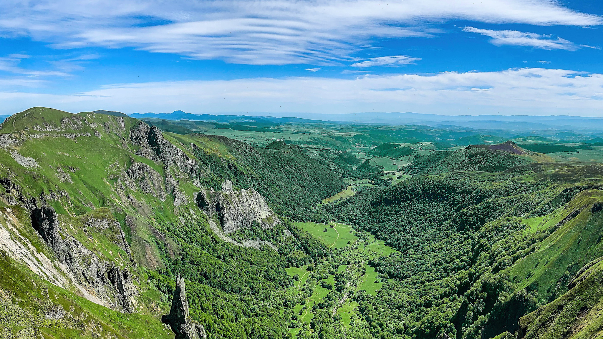 La Dent de la Rancune et la vallée de Chaudefour