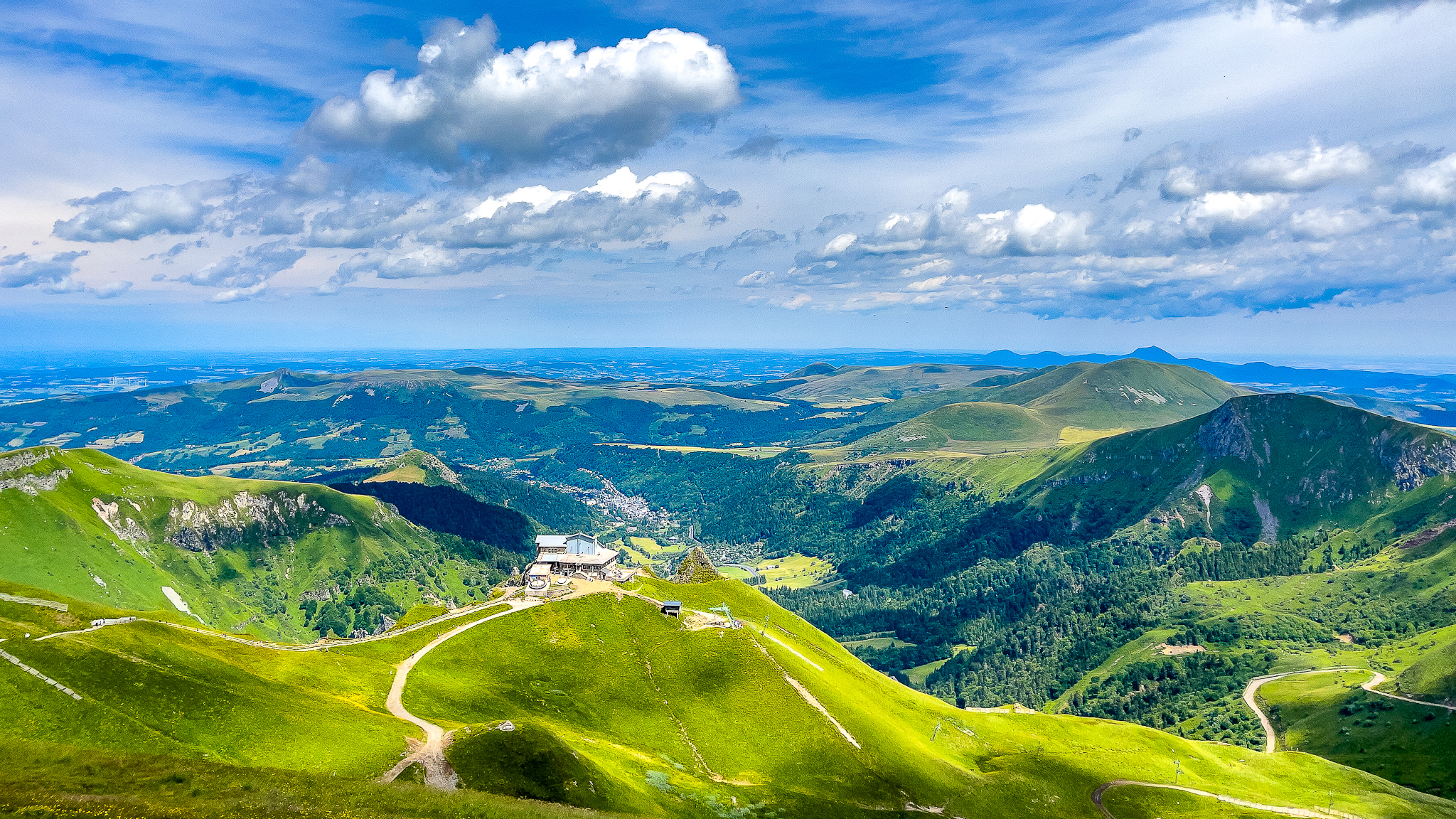 Puy de Sancy, le Roc de Cuzeau et le Massif Adventif