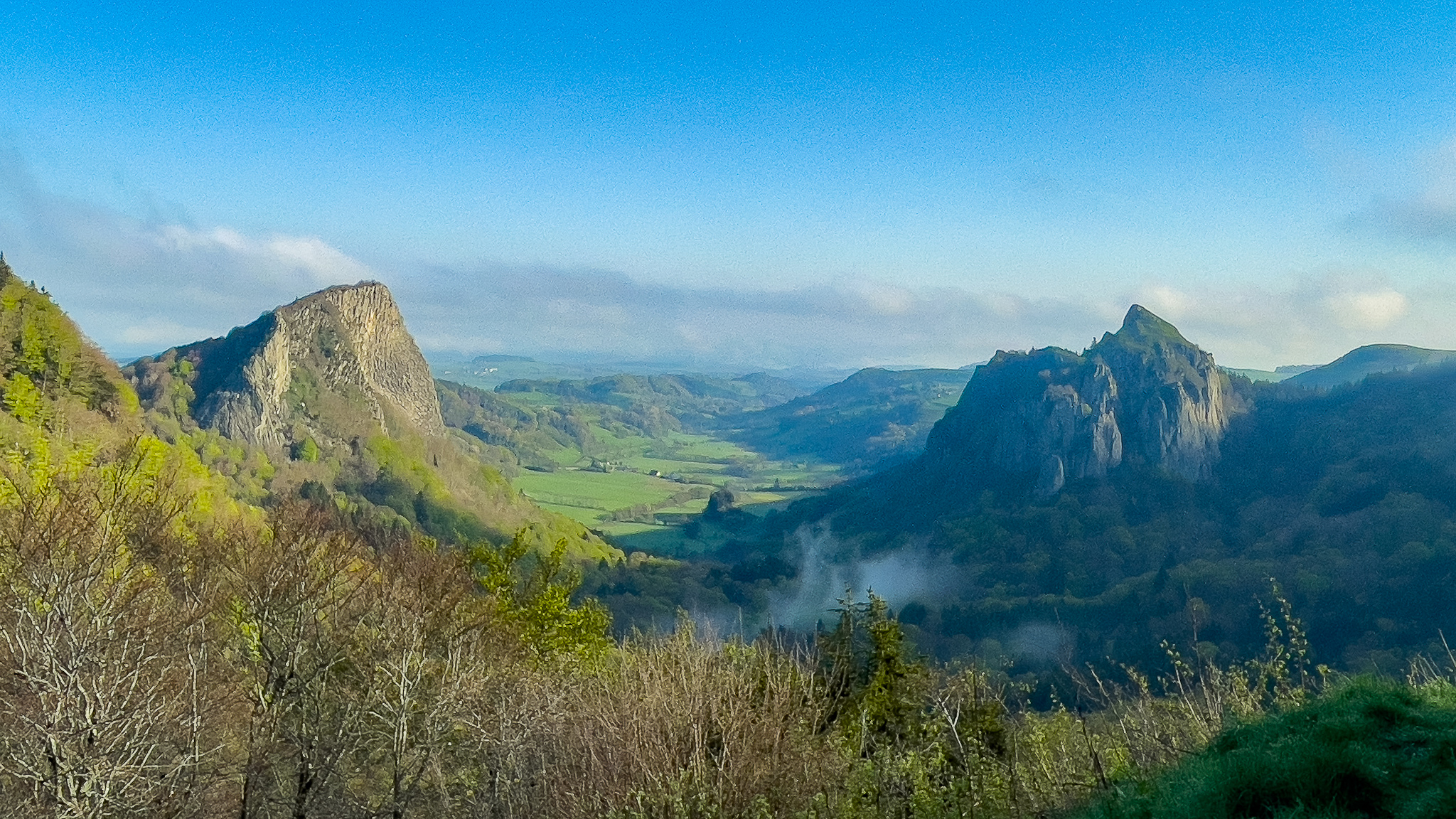 Le mont Dore, Les roches Tuiliere et Sanadoire
