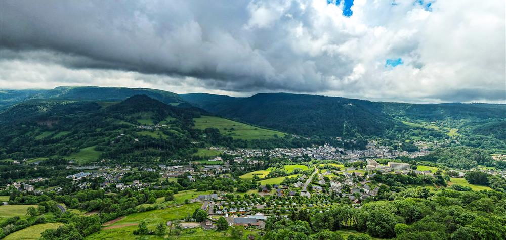 Massif du Sancy, Murât le Quaire , belle vue sur la Bourboule