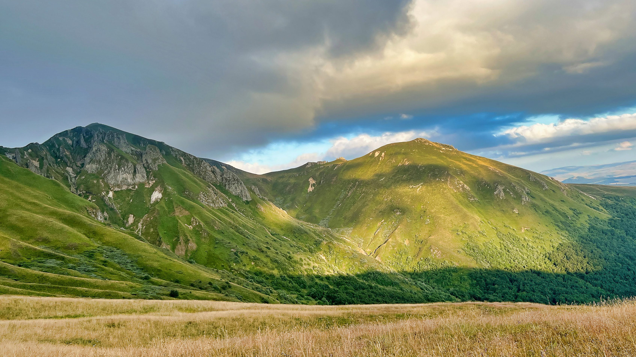 le Puy de Sancy et le Puy Gros du côté de la Fontaine Salée