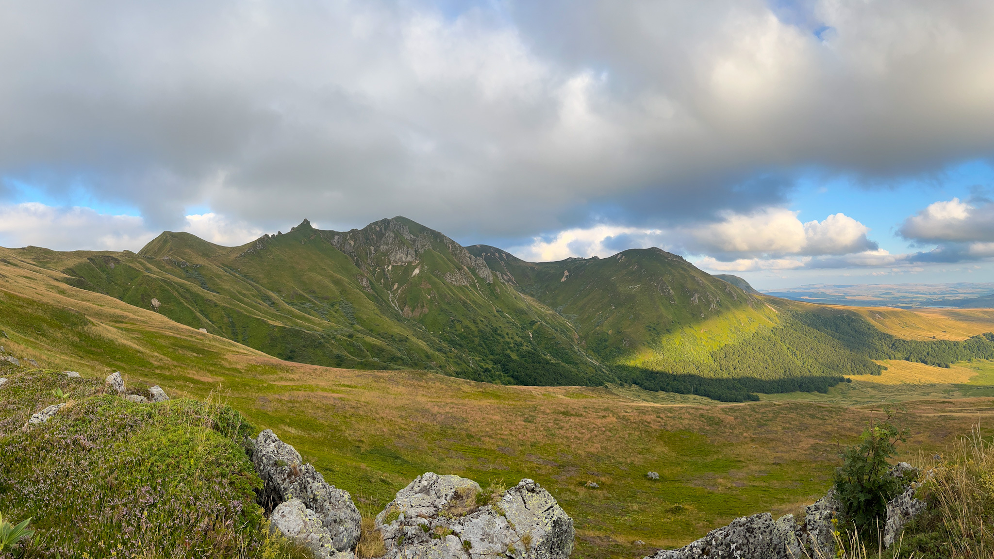 La Fontaine Salée et le Puy de Sancy