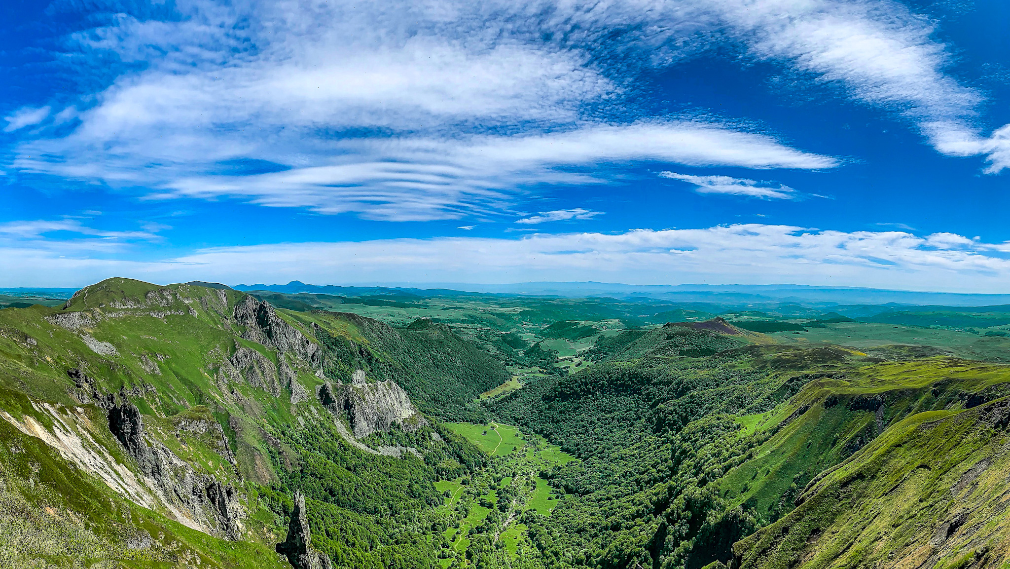 La Vallée de Chaudefour au Printemps