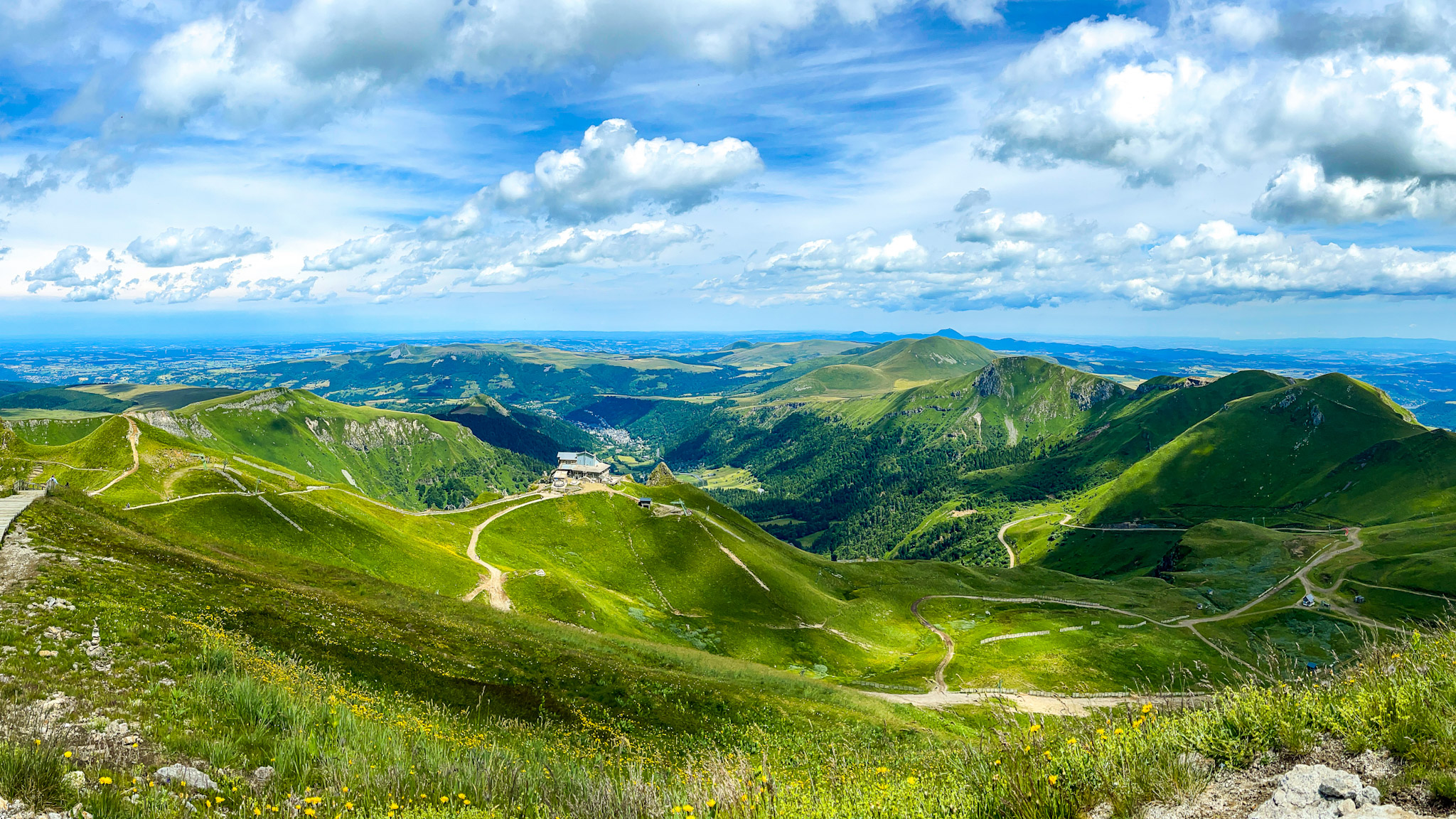 Naissance de la Vallée de la Dordogne sur les pentes du Puy de Sancy