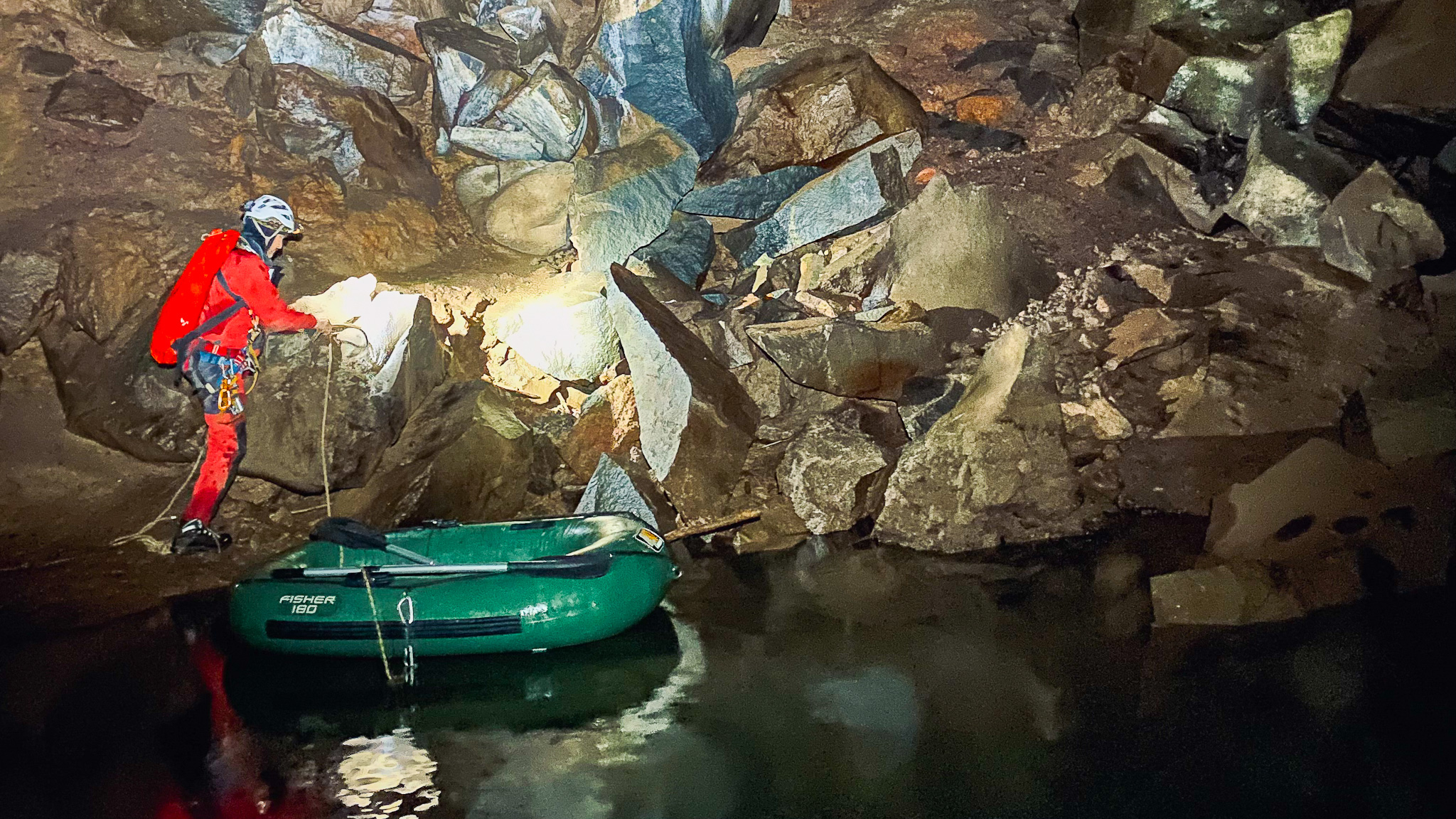 Massif du Sancy, Le Creux de Soucy, le Lac au fond du Gouffre