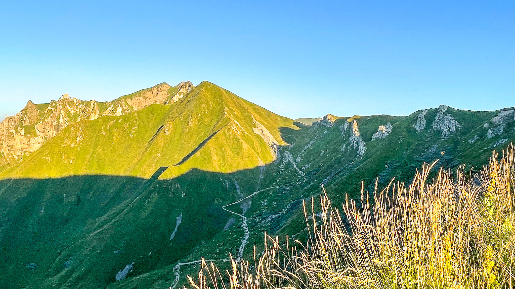 Le Val de Courre, la montée vers de Col de Courre