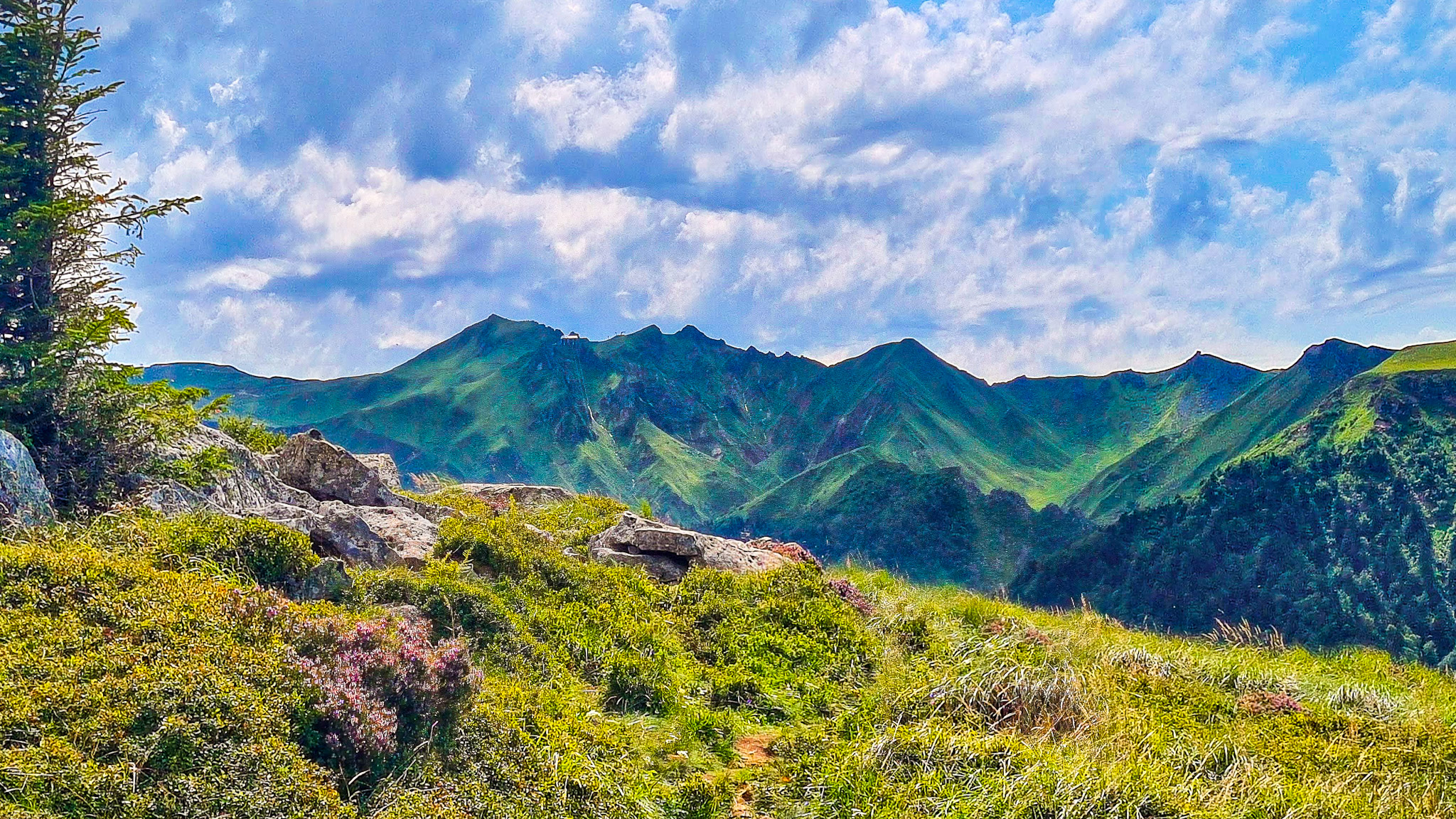 Autour du Puy de Sancy, les paysages alpins du Massif du Sancy