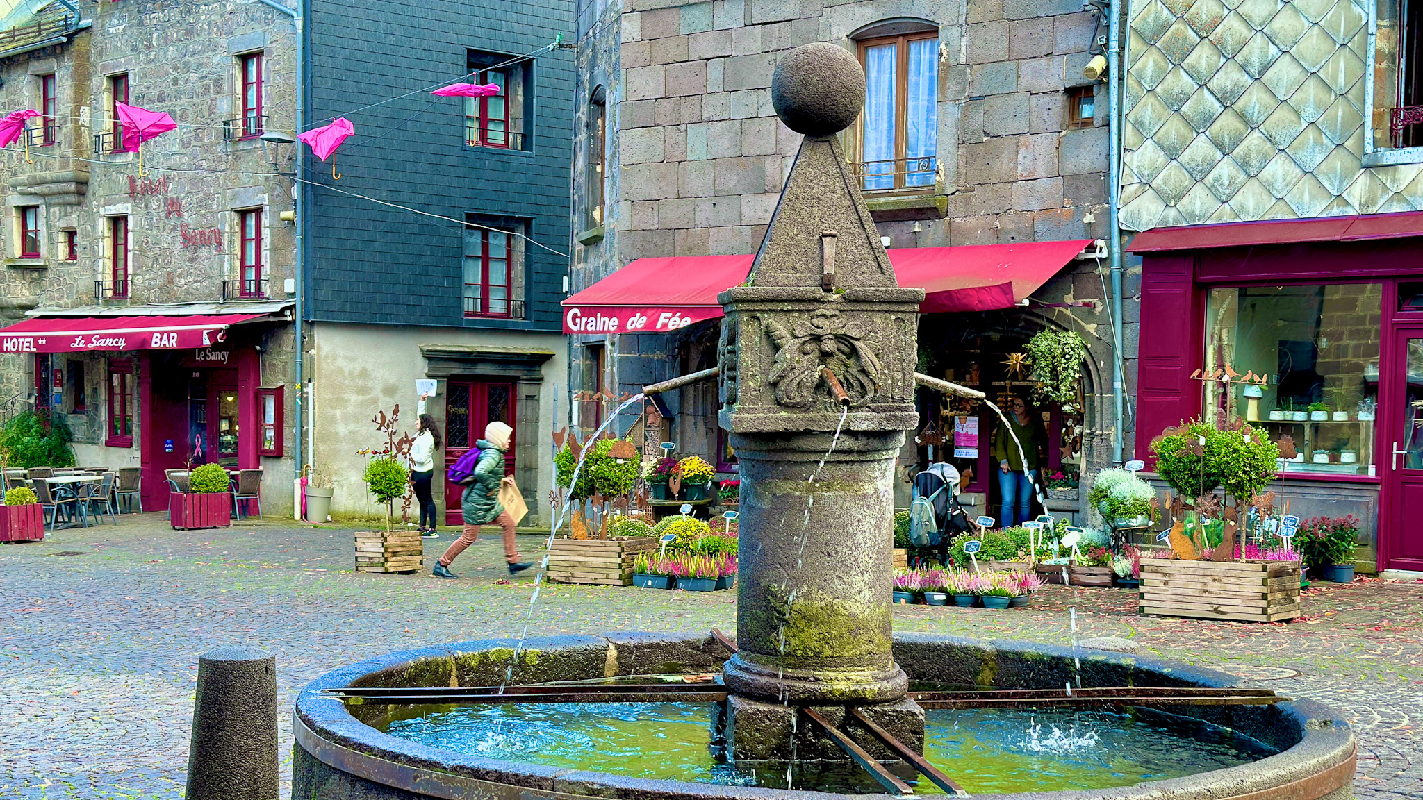 Besse et Saint Anastaise, petite cité de Caractère