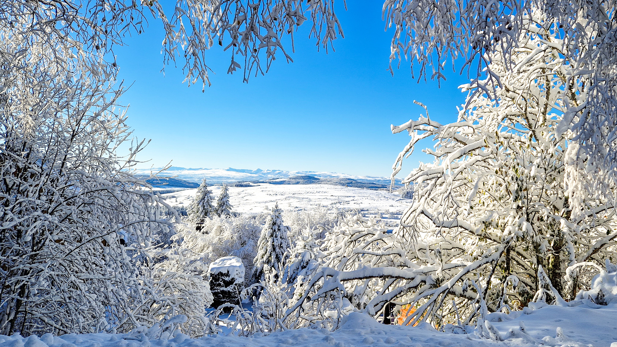 Super Besse, belle vue sur le Massif des Monts du Cantal