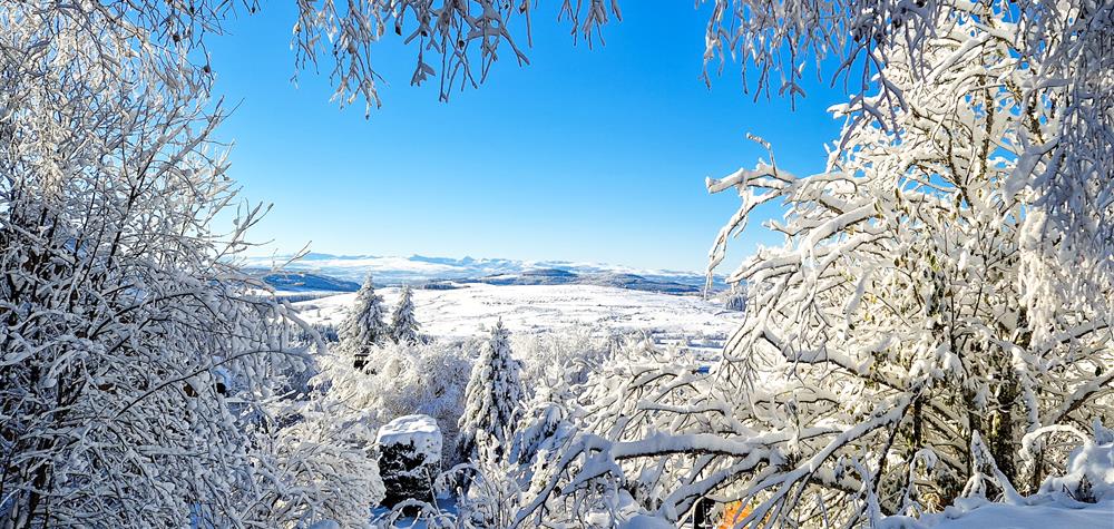 Super Besse, belle vue sur le Massif des Monts du Cantal
