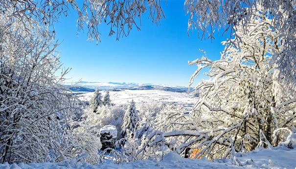 Super Besse, belle vue sur le Massif des Monts du Cantal