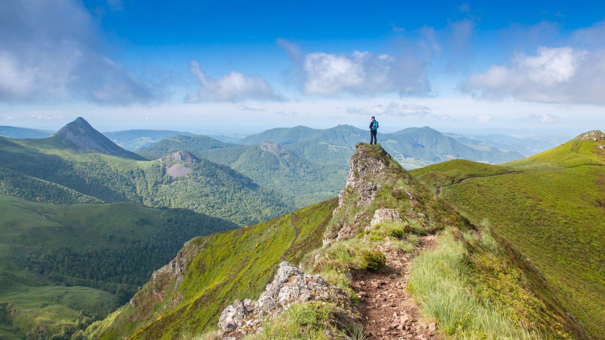 Les vallées et volcans des Monts Du Cantal