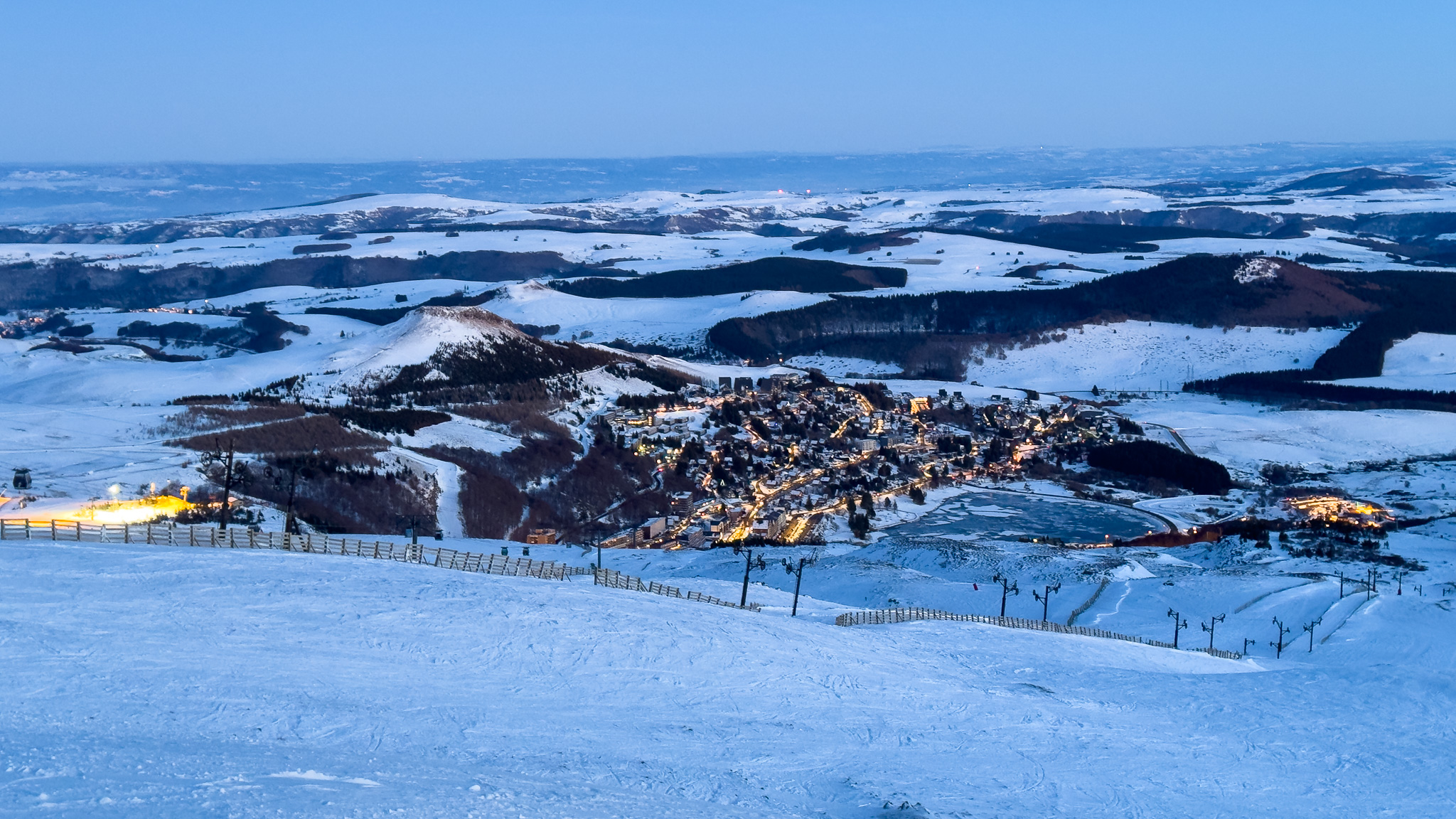 Super Besse au Crépuscule : un pays des merveilles hivernales