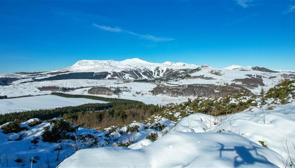Le Puy de Montchal, volcan à Besse et Saint Anastaise