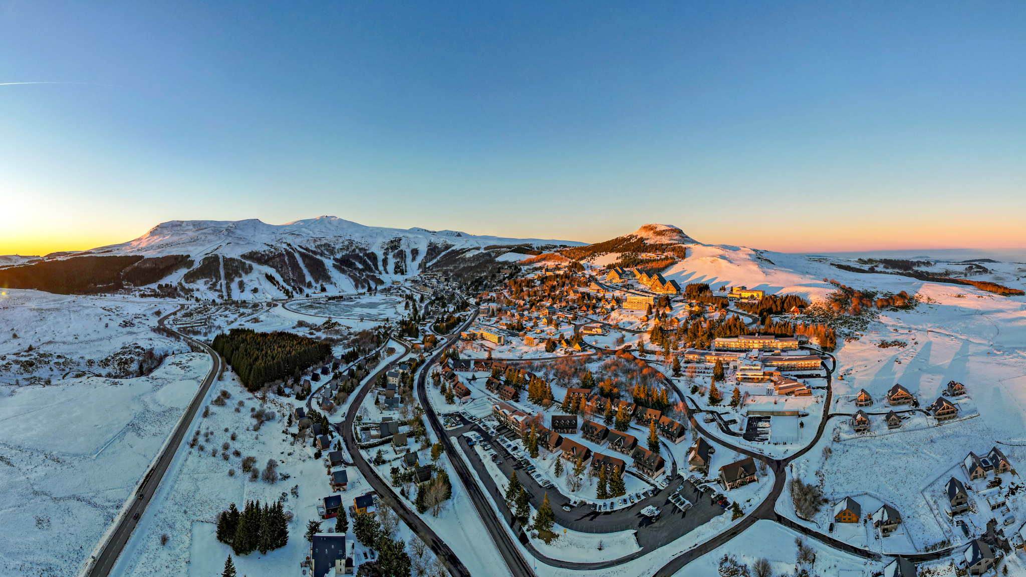 Station de sports d'hiver de Super Besse en Auvergne.