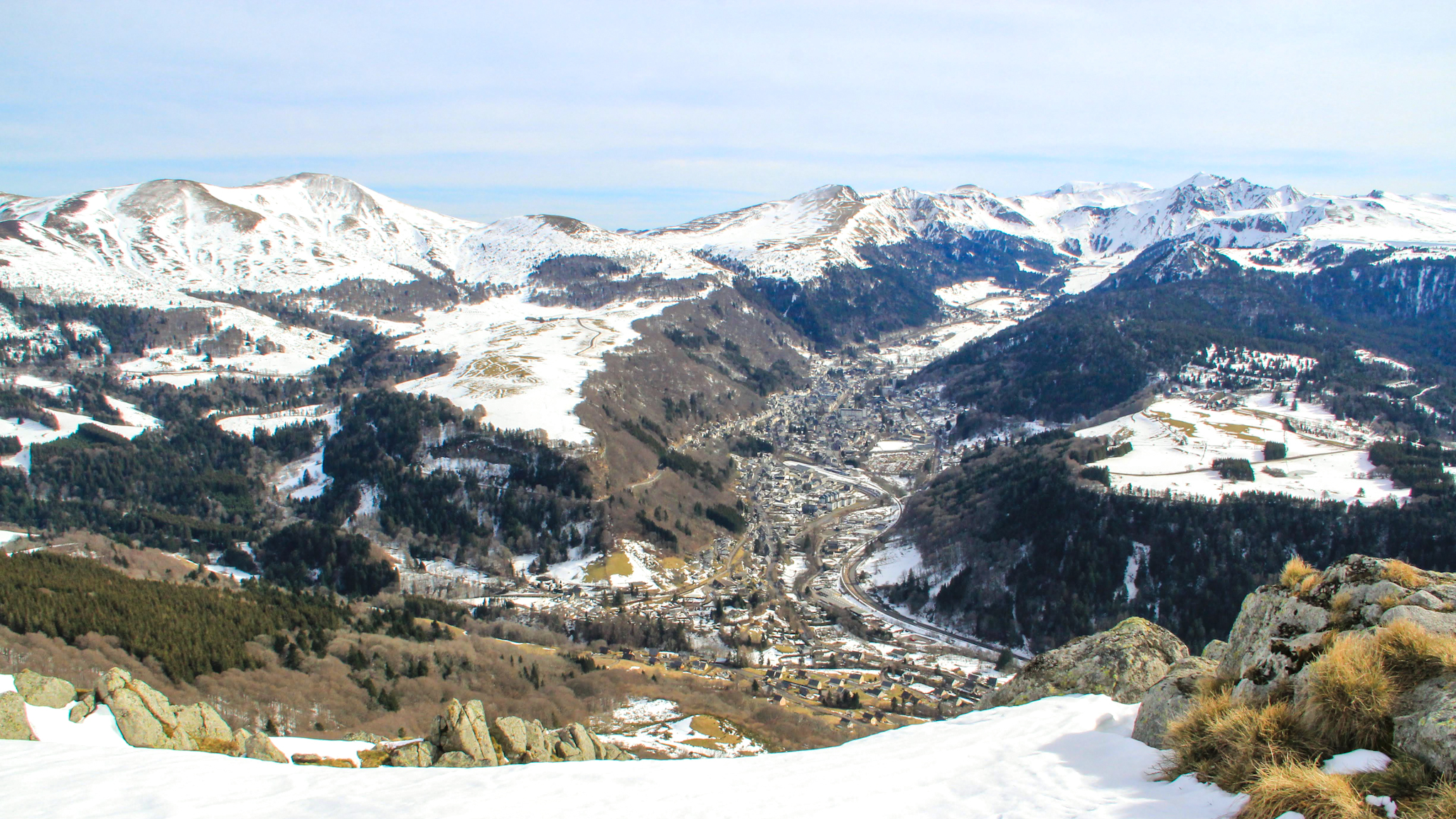 Au Puy Gros, sommet de la vallée de la Haute Dordogne