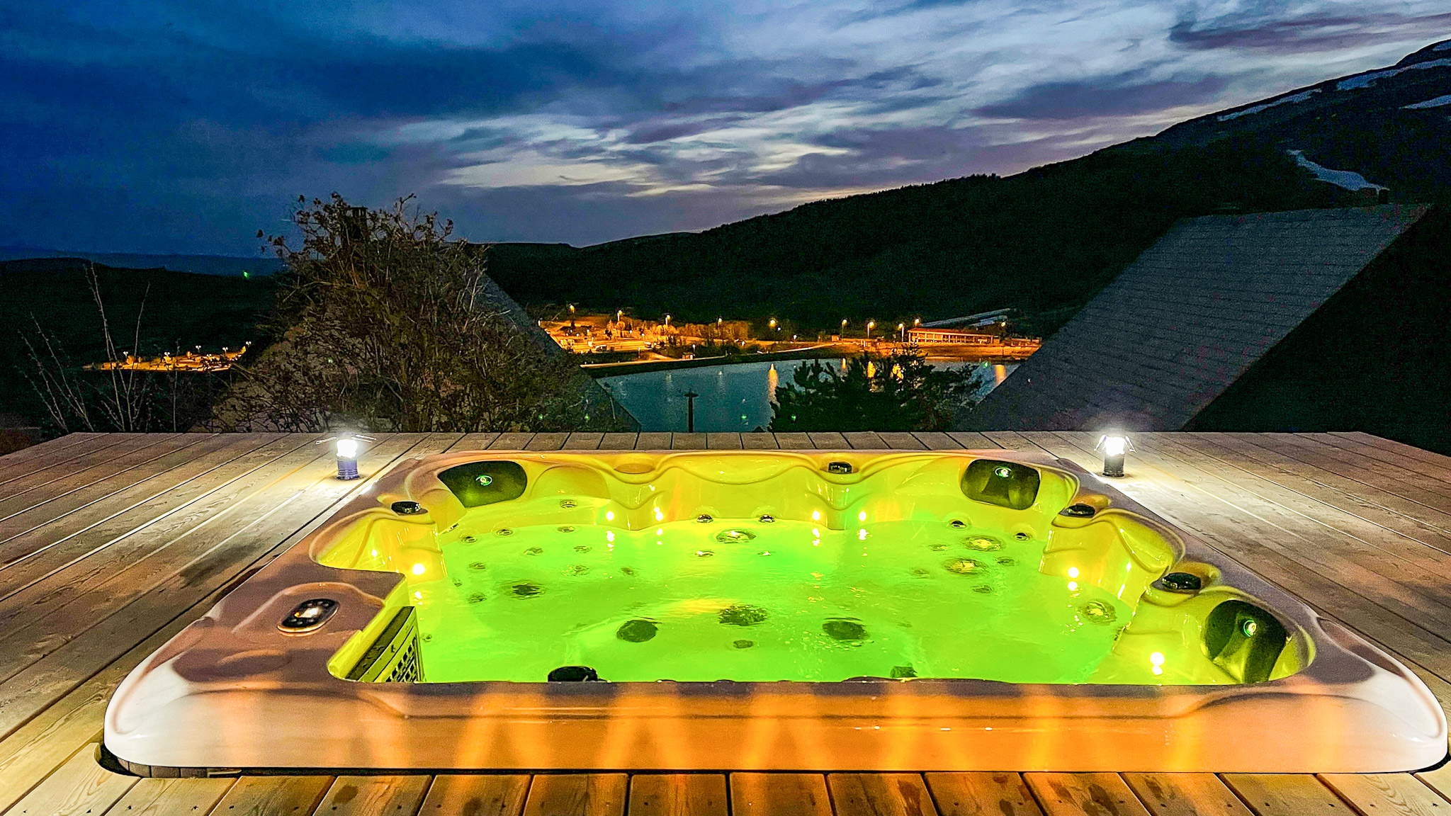 Chalet Cascade: Un havre de paix atypique avec spa et jacuzzi près du Mont Dore