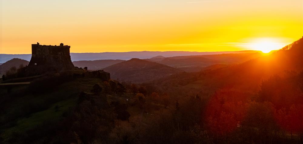 Chateau de Murol : Lever de soleil