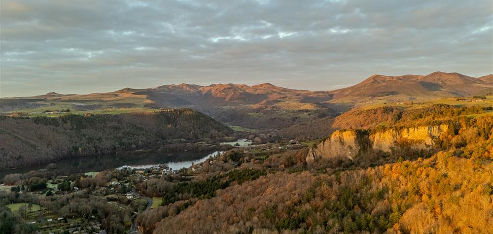 Webcam Lac Chambon. météo en direct à Chambon Lac