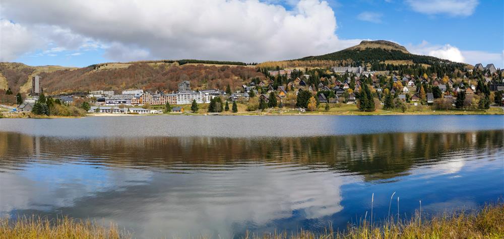 Lac des hermines à Super Besse en Automne