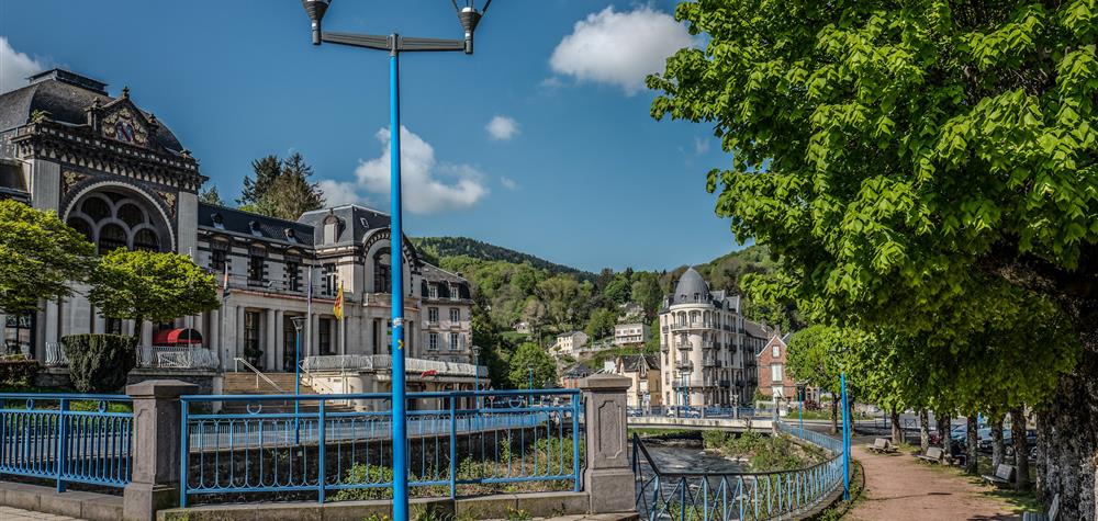 Casino de la Bourboule et la Dordogne