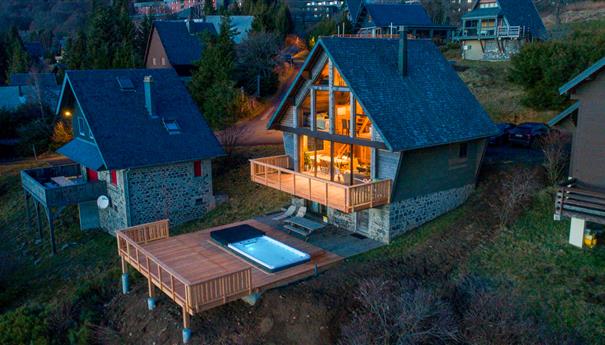 Chalet Cascade Super Besse, Presentation, emplacement, Capacire et Points forts