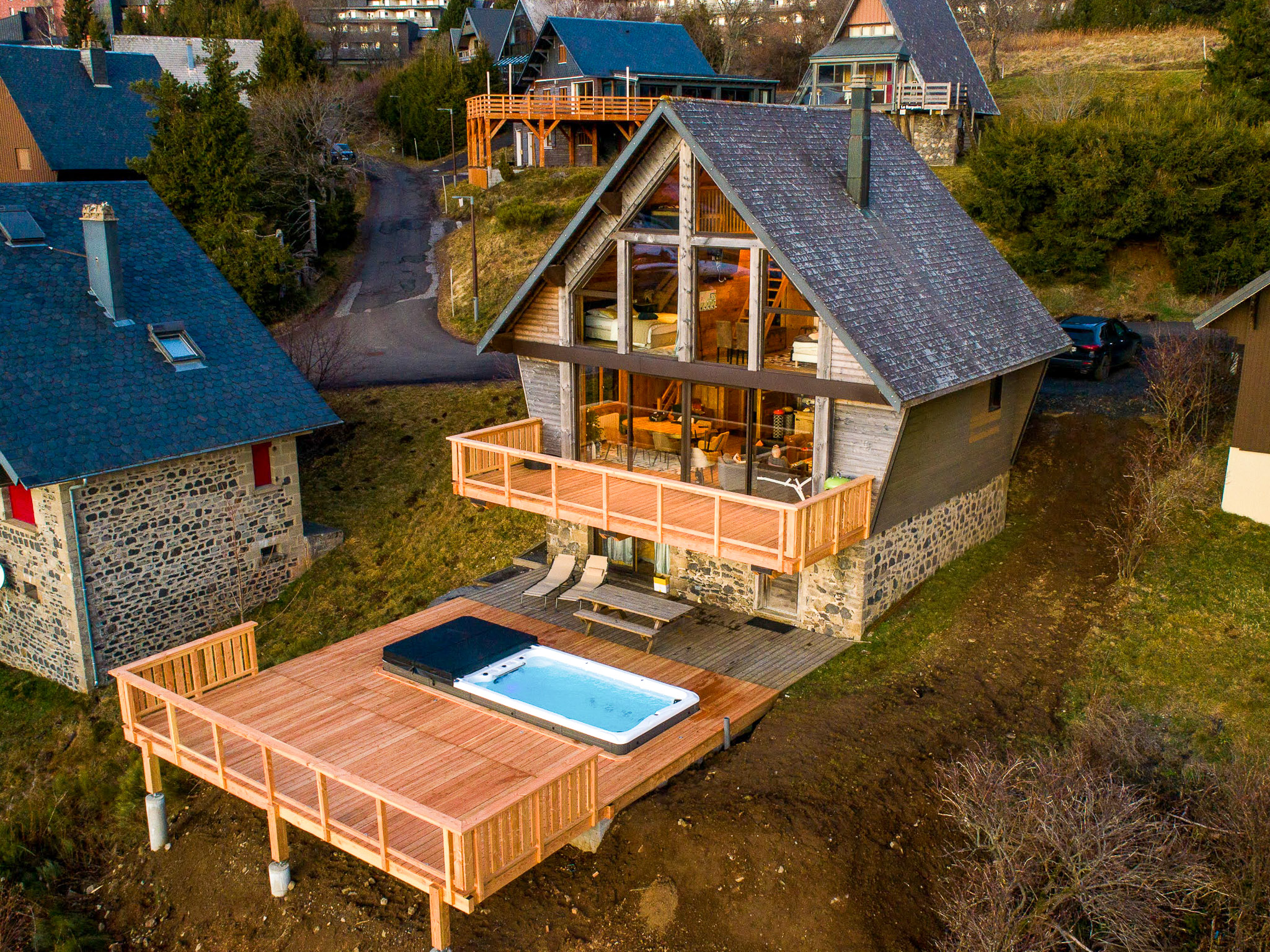 Chalet Spa de Nage à Super Besse  Chalet jacuzzi Super Besse