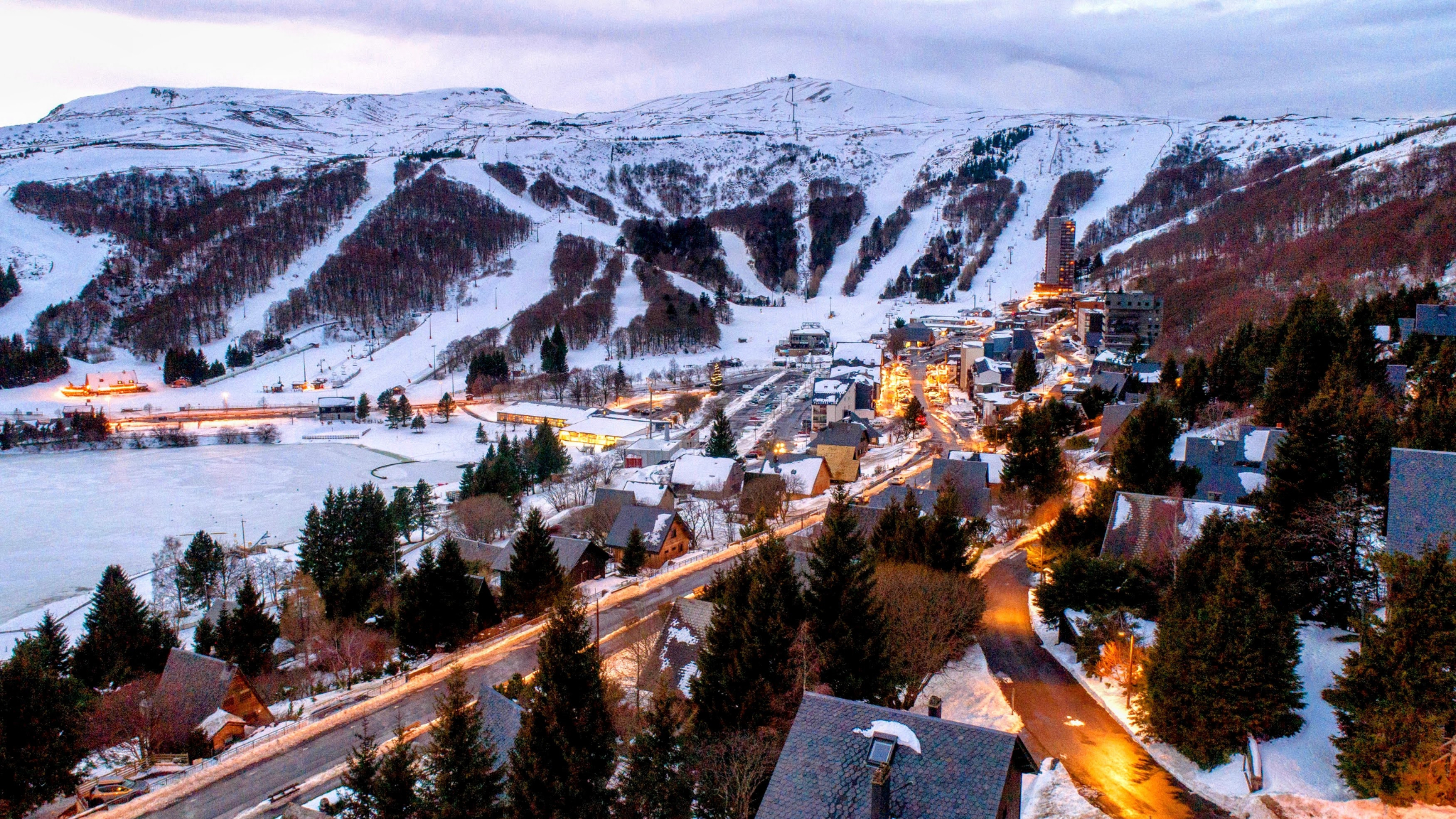 Chalet Cascade à Super-Besse, près des pistes de ski, le sports d'hiver en Auvergne