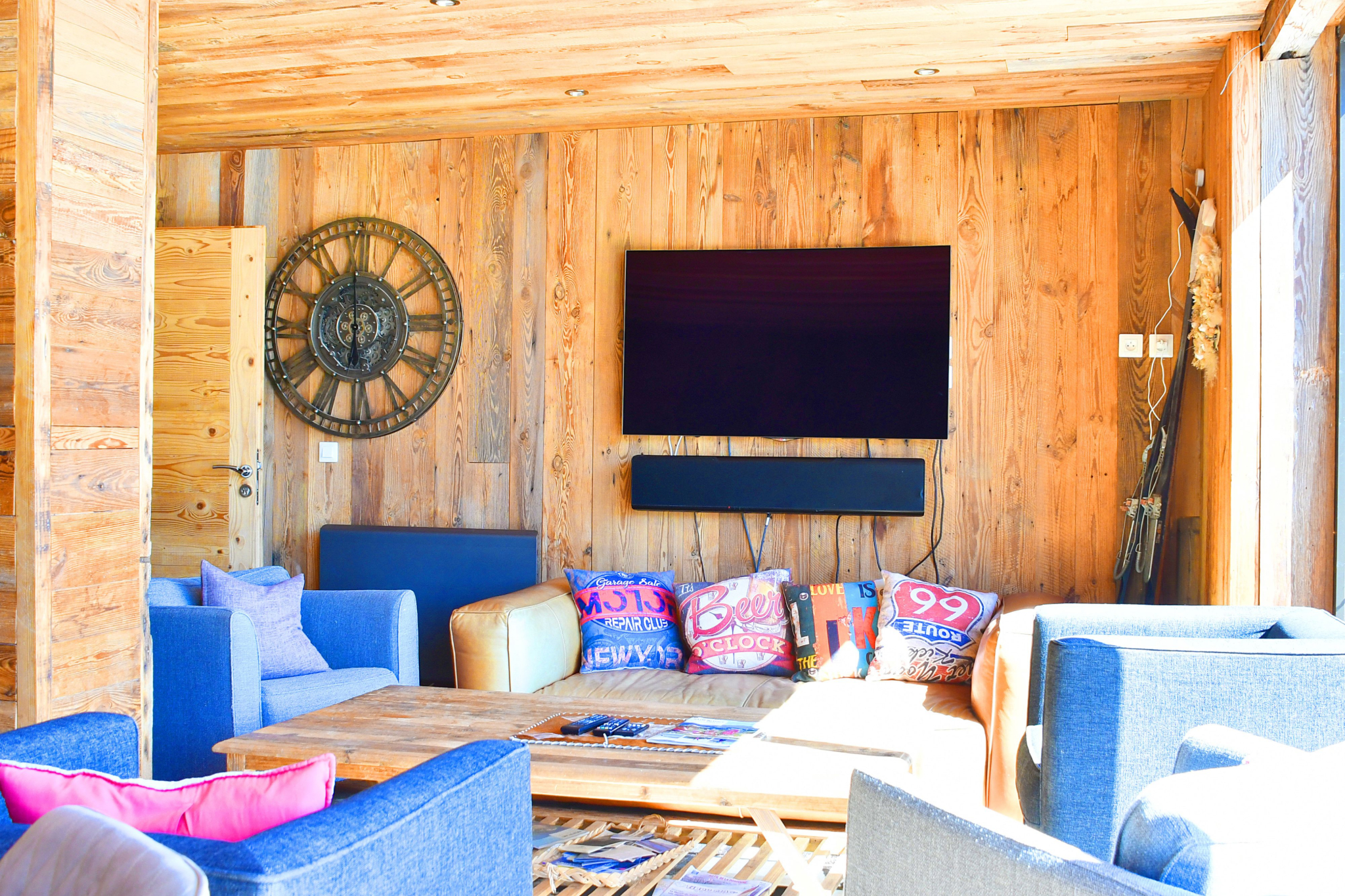 Espace Salon pour des moments de convivialité au Chalet Cascade